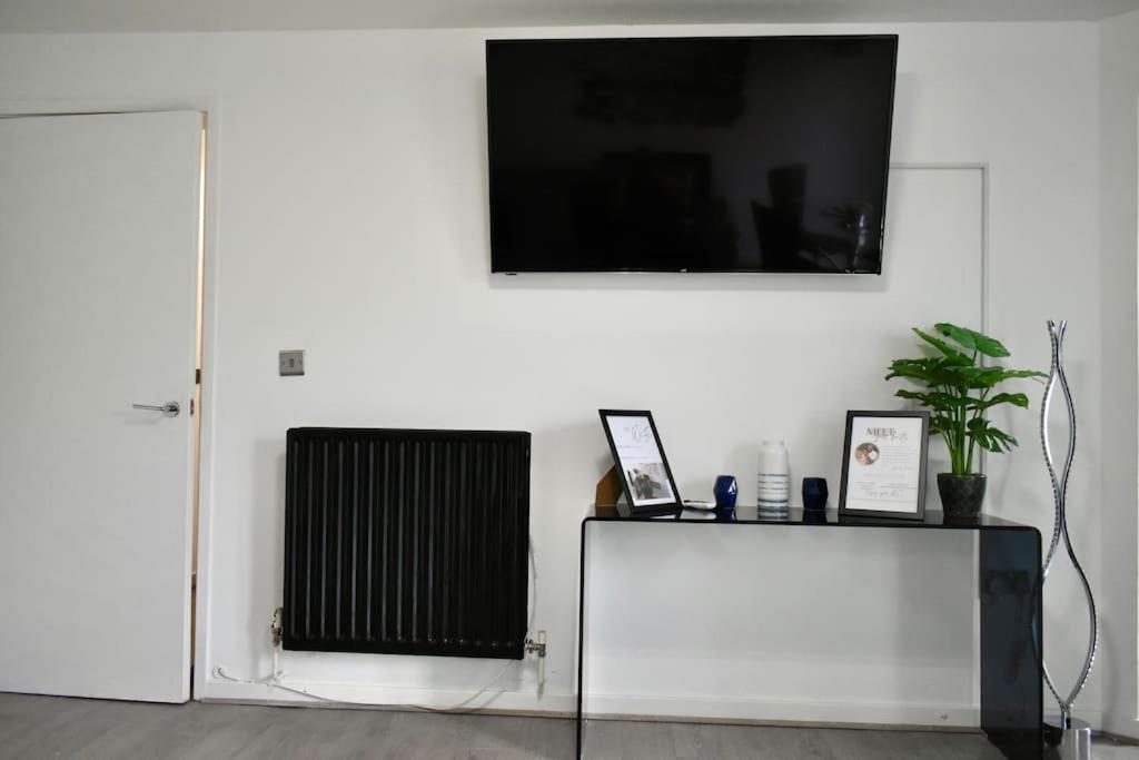 Tottenham Hotspurs Stays At The Gascoigne Suite ロンドン エクステリア 写真