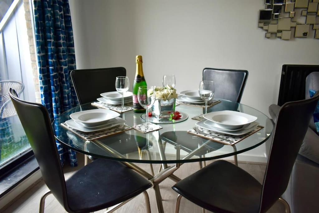 Tottenham Hotspurs Stays At The Gascoigne Suite ロンドン エクステリア 写真
